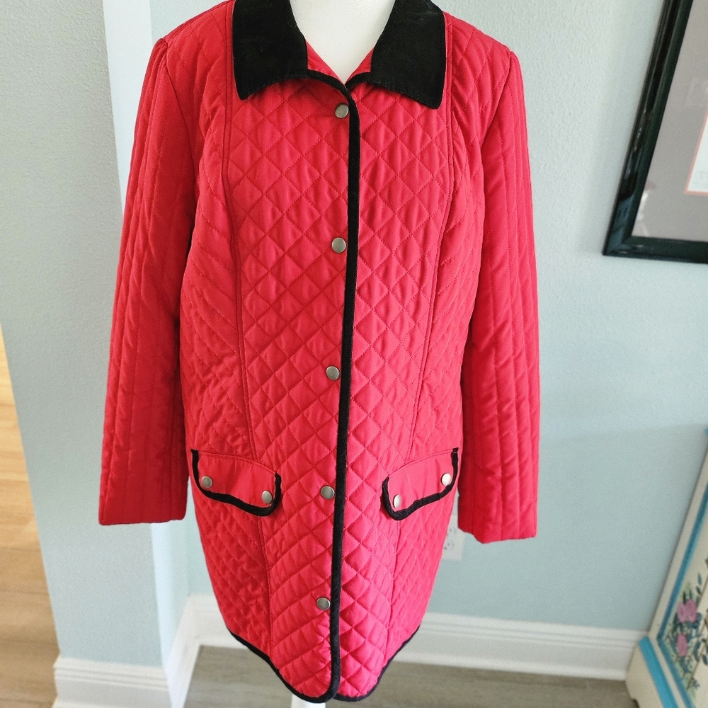 Vintage Chico’s Quilted Red Jacket S Size 1 M Velvet Collar Black Trim Y2K Style